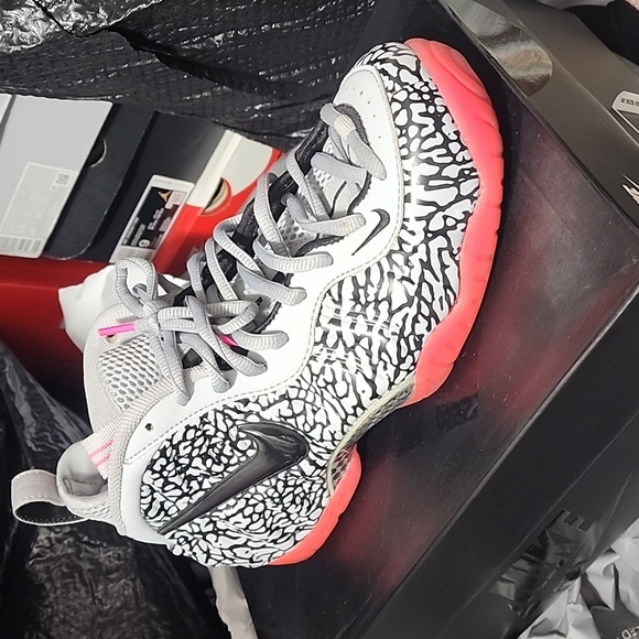 Nike Other - Nike foams